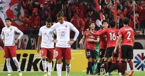 梅西从袜子里拿的东西,梅西从袜子里掏药