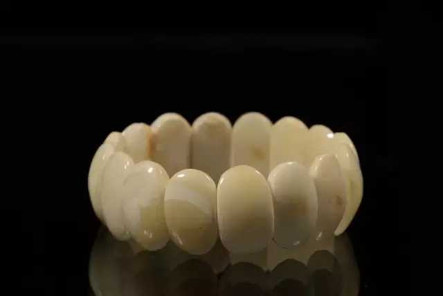 蜜蜡的种类及图片介绍,蜜蜡的种类及价值及图片