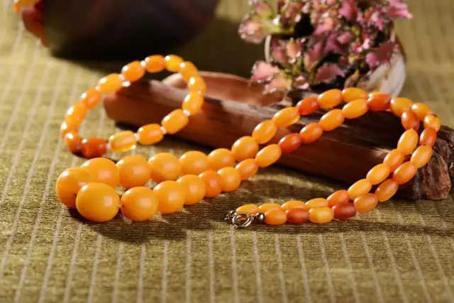 蜜蜡的种类及图片介绍,蜜蜡的种类及价值及图片