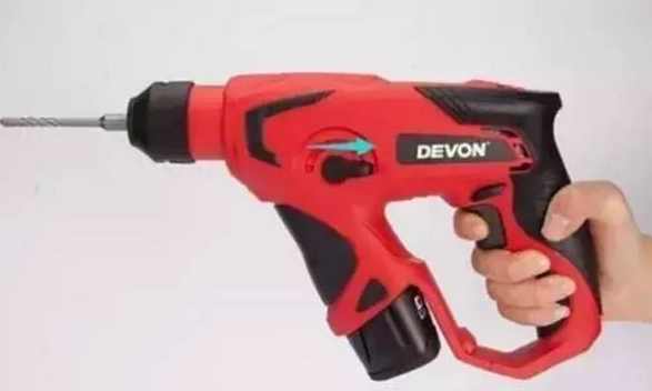 电器插座松动接触不良怎么处理,插座面板插头松动了不拆怎么解决