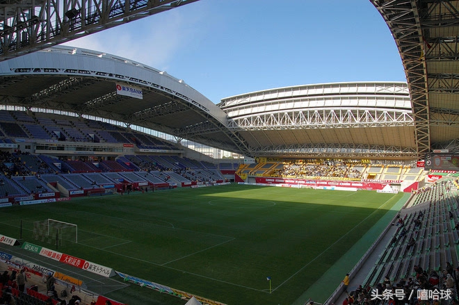 俱乐部都要建专业球场?看看日本J1联赛的球场,还是老实搞青训吧