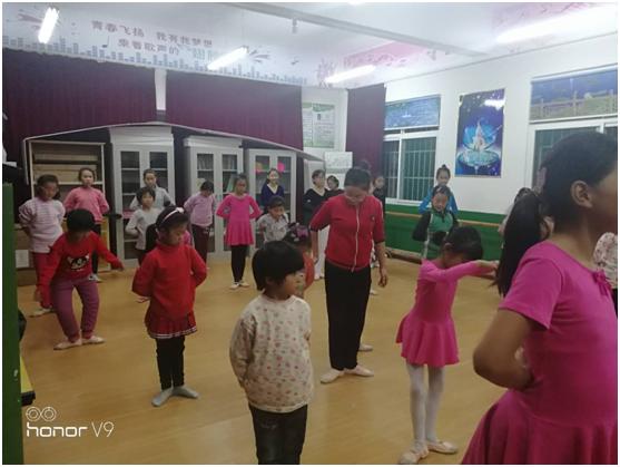 阴平镇中心小学社团活动,富平县宫里镇雷村小学六年级