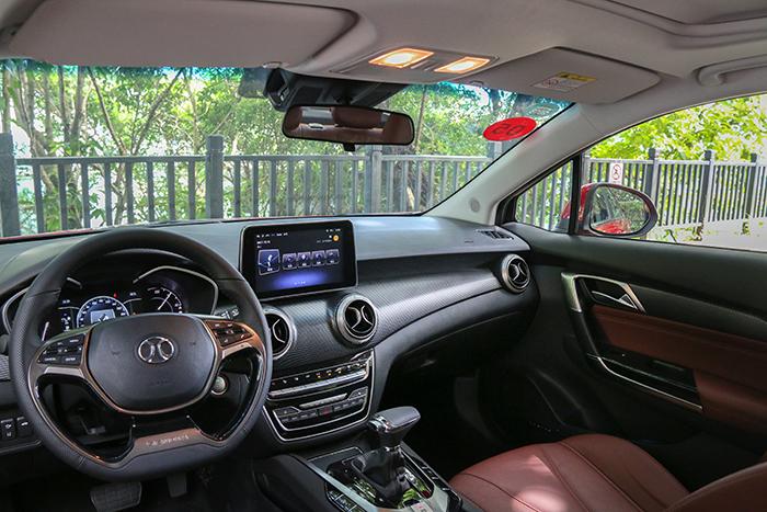 一场视觉盛宴的全方位体验,18年绅宝d50自动挡试驾