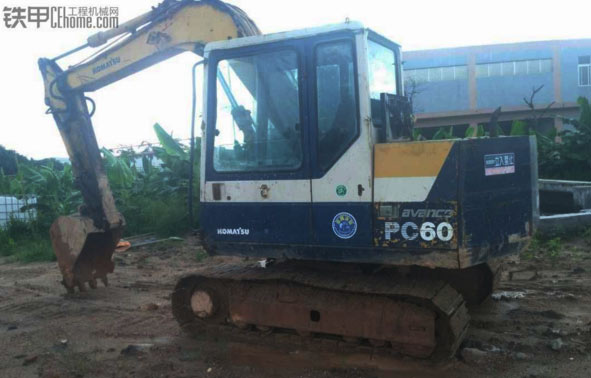 小松60-7挖掘机讲解,小松60-6挖掘机好操作吗