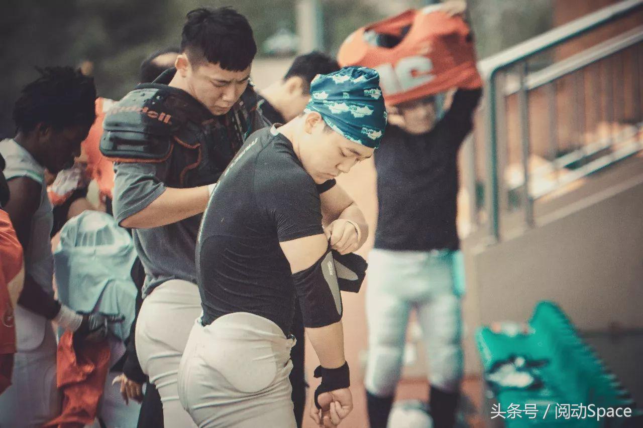 中国人不玩橄榄球的原因,为啥中国人不玩美式橄榄球