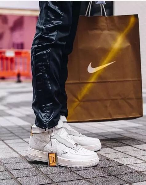 nikeyeezy有几款,nikeyeezy最开始多少钱