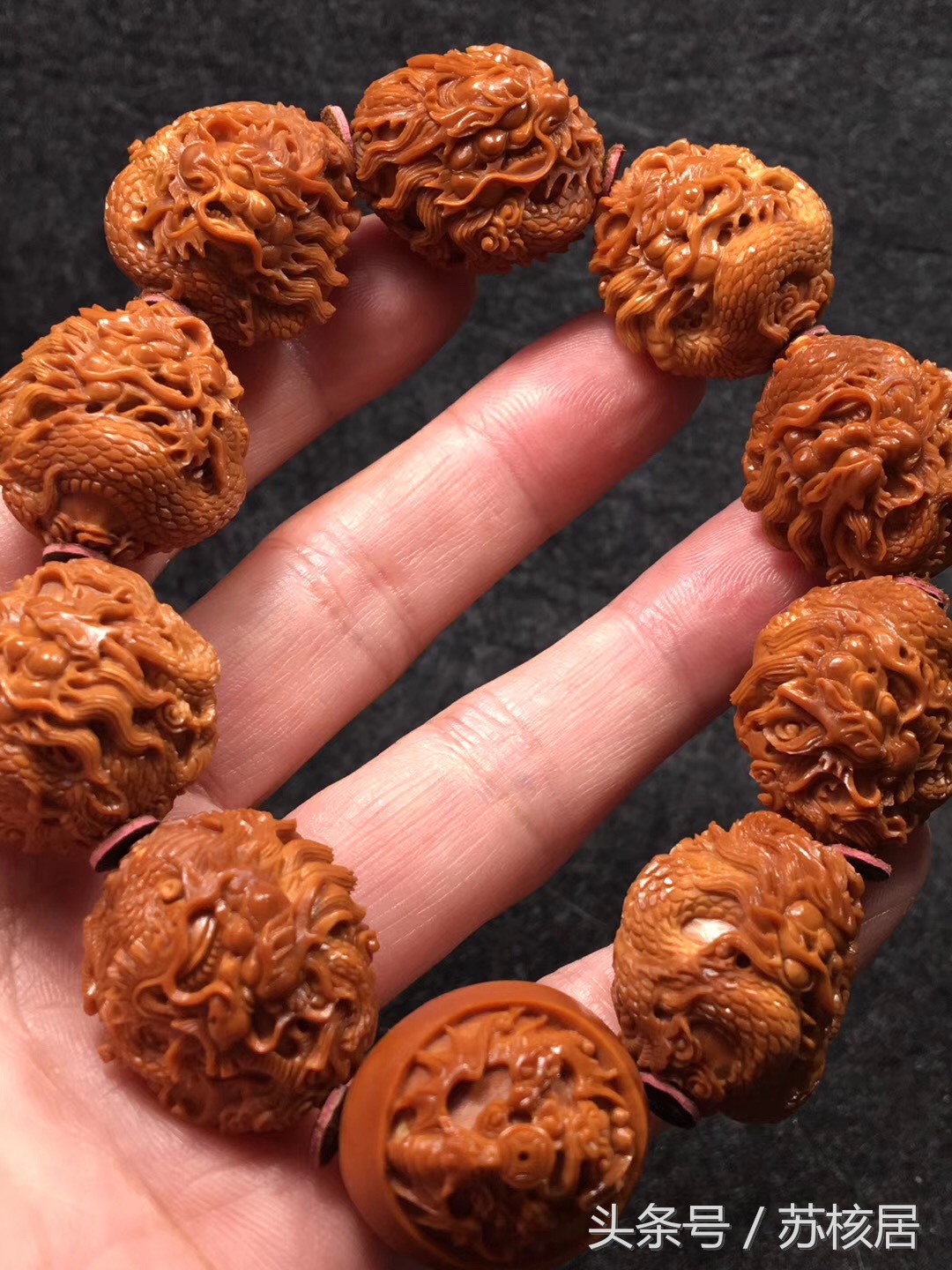 橄榄核雕有几种雕工工艺,橄榄核核质决定价格还是雕工