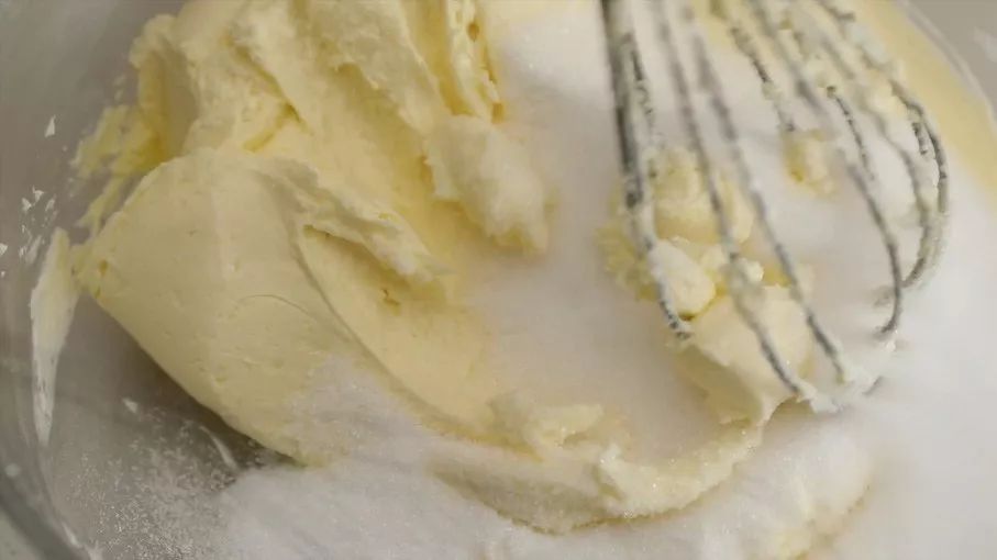 家庭蛋糕最简单裱花做法,家庭蛋糕裱花最简单做法