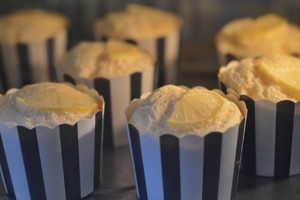 又香又软的纸杯蛋糕,超级松软的云朵蛋糕