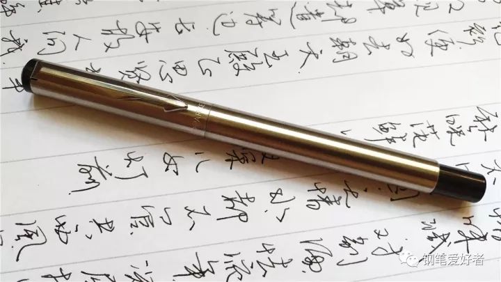 粉丝福利！派克威雅胶杆钢杆F尖钢笔评测，有小视频哦
