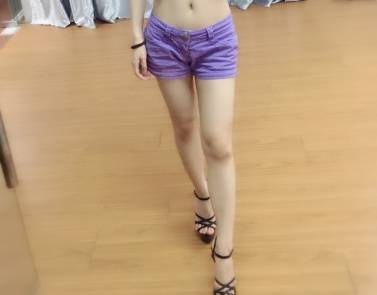 膝盖撞到硬物超级疼,膝盖经常撞地