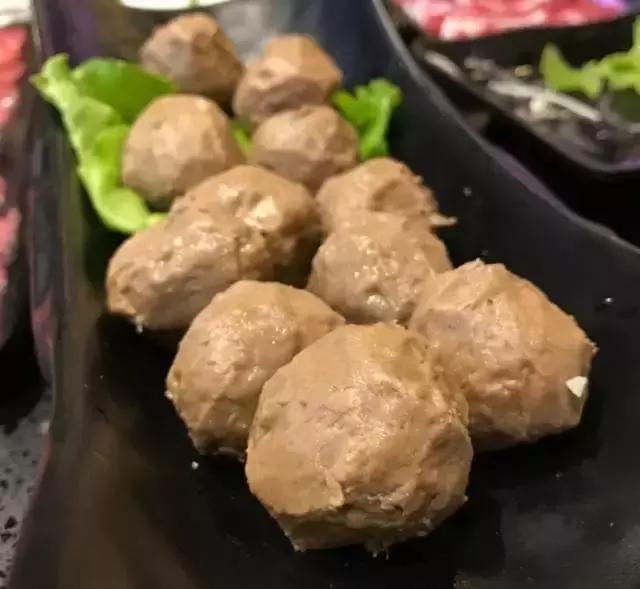 大连有一家特别的火锅店,大连适合去吃的平价火锅店