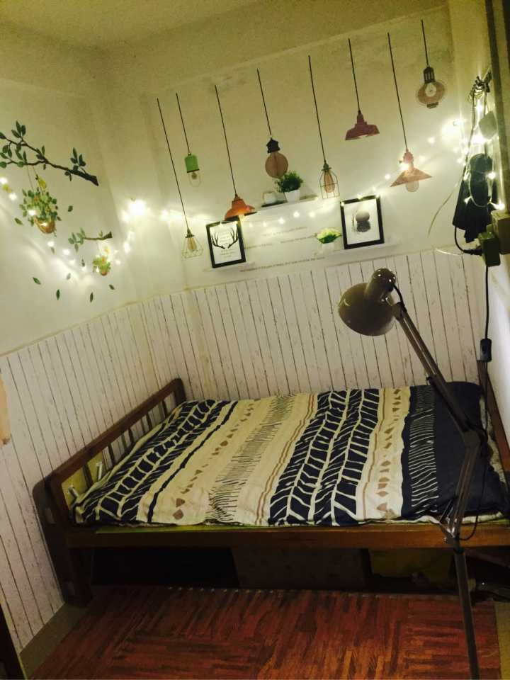 抠脚大汉闯天下,抠脚大汉进房间