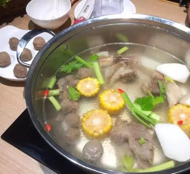 天冷了，一家一家吃起来，这些大连今年新开的网红火锅店