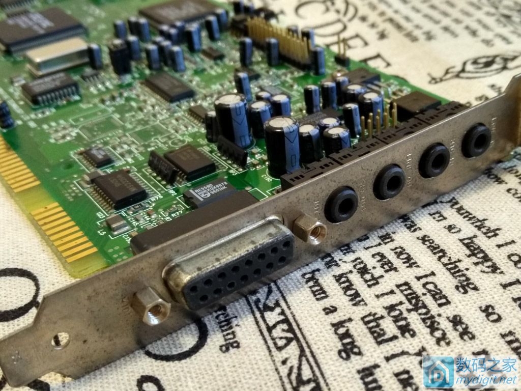 创新soundblaster5.1外置声卡,创新soundblasterawegold声卡