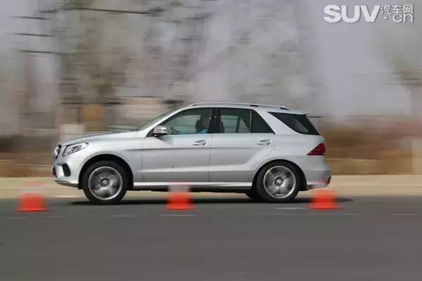 试驾奔驰gle4504matic,奔驰gle4504matic上路