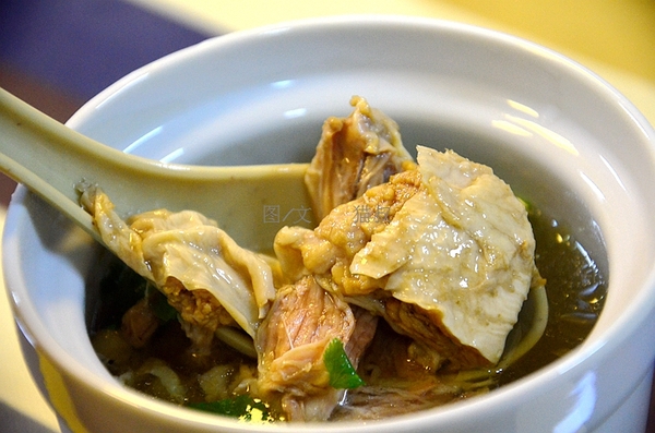 怡芳琪鑫--农庄自种蔬菜与台湾传统烹饪的完美结合