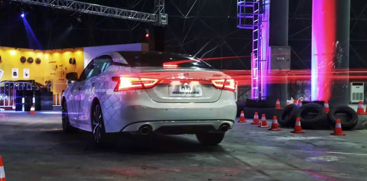 试驾日产西玛,2022款日产西玛试驾