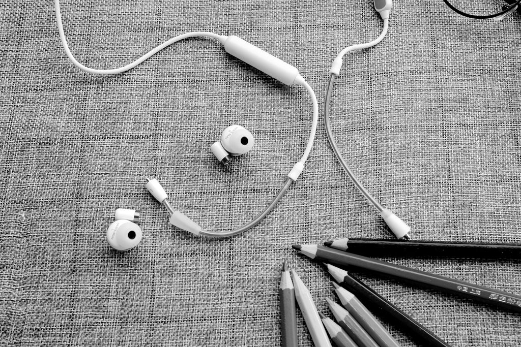 沐圣耳机怎么样,一款可以自己手动diy的入门级耳机