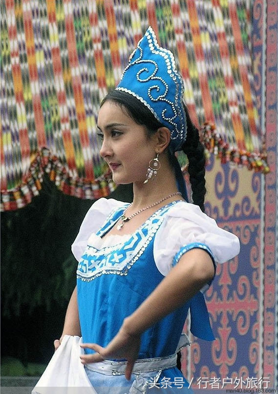 56种民族传统服饰在一起,五十六个民族服饰你更喜欢哪个