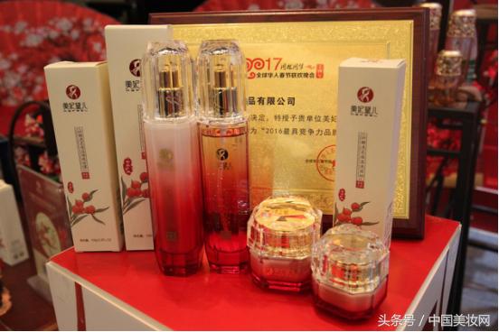 景德镇青花瓷器品牌前十名,景德镇瓷器套装