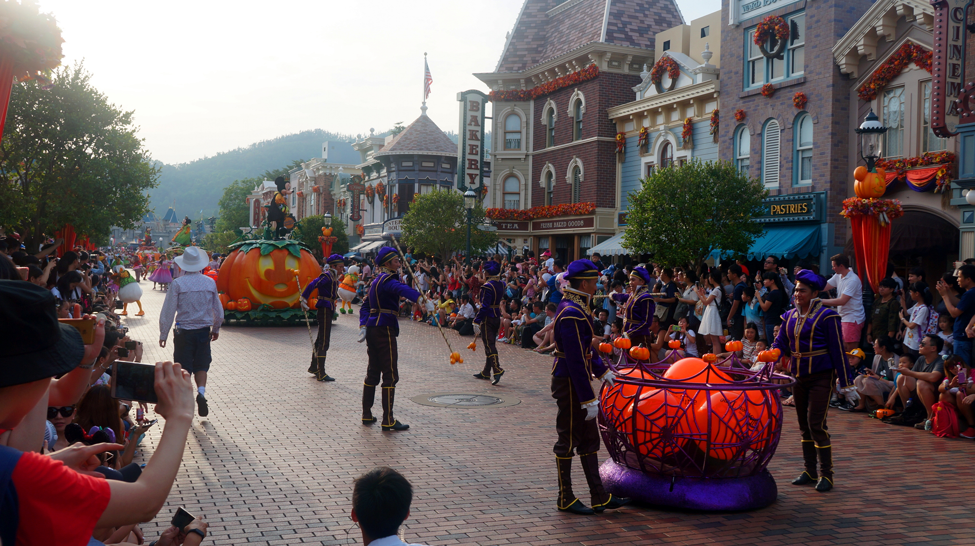 万圣节去香港迪士尼双人套餐,香港迪士尼万圣节主题乐园