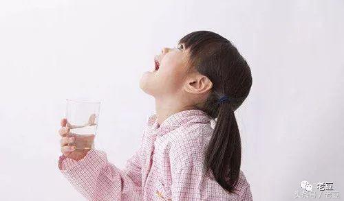 宝宝喝水补水的正确方法,宝宝秋冬季喝水