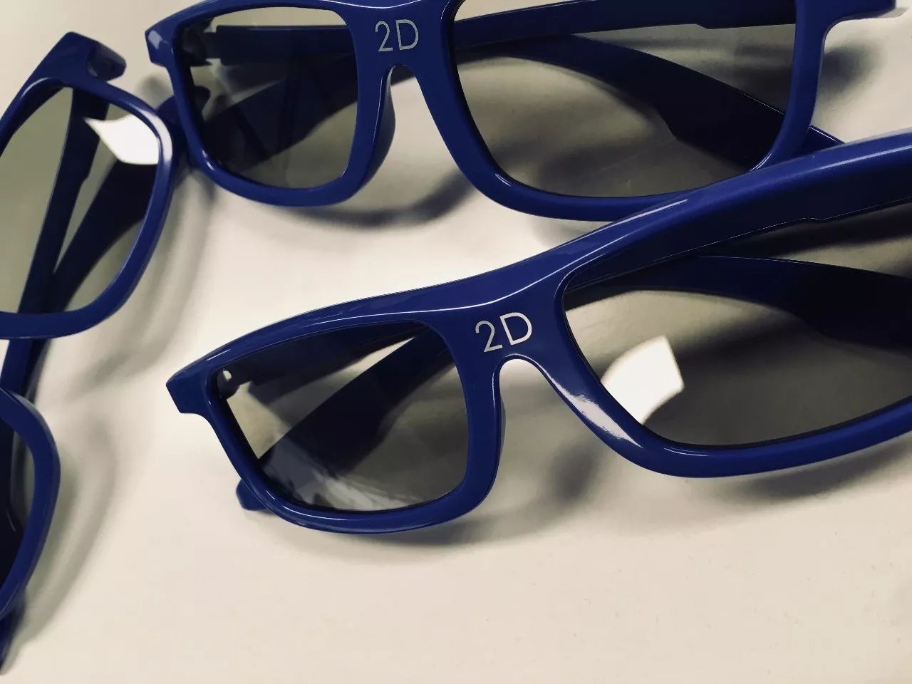 2d电影转换成3d能有3d效果么,3d眼镜可以看2d吗