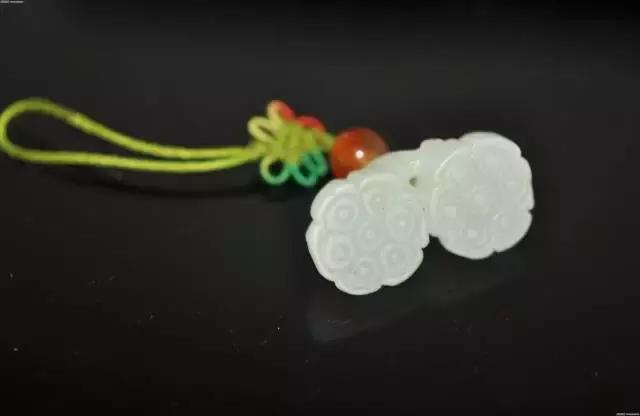 介绍各种和田玉雕件寓意的视频,和田玉雕刻有哪些知识讲究