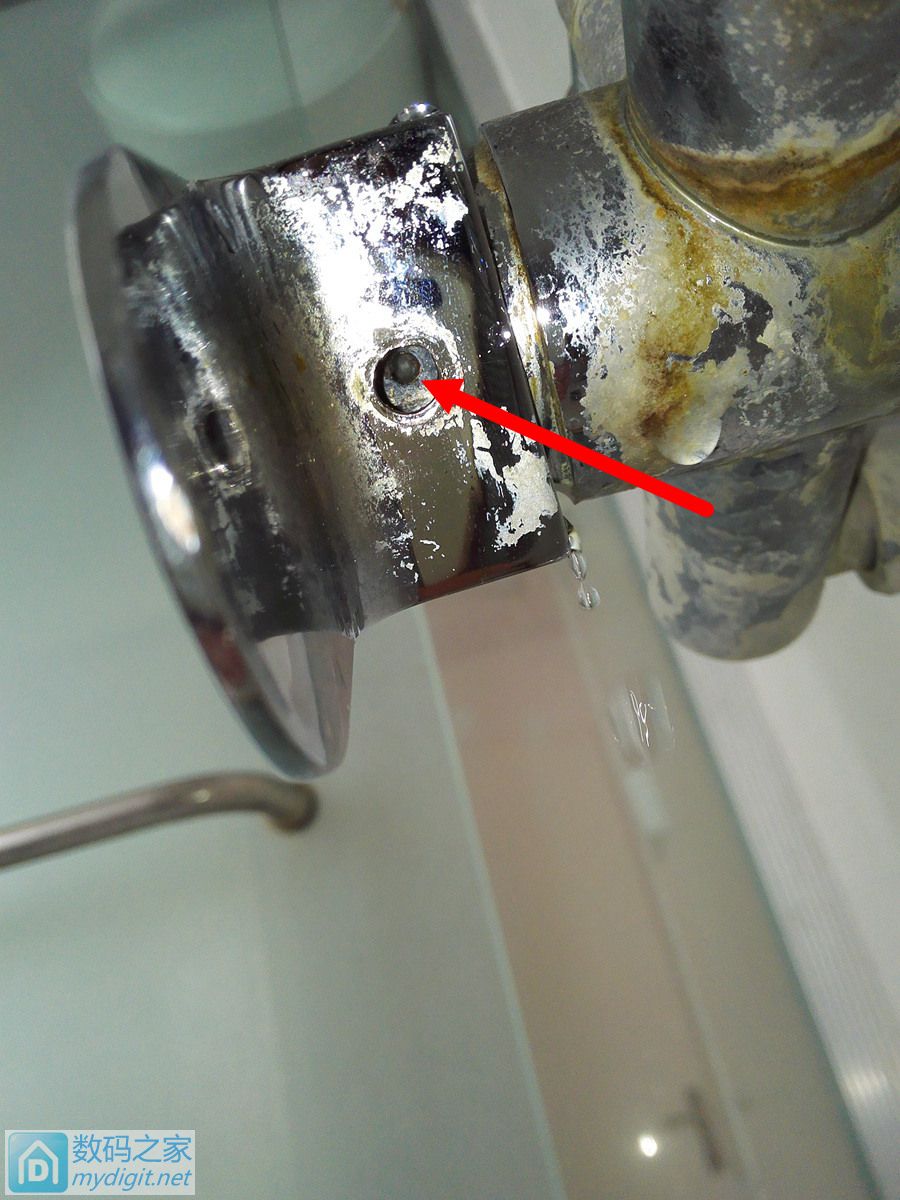 浴室龙头阀芯漏水修复,淋浴龙头漏水怎么换阀芯