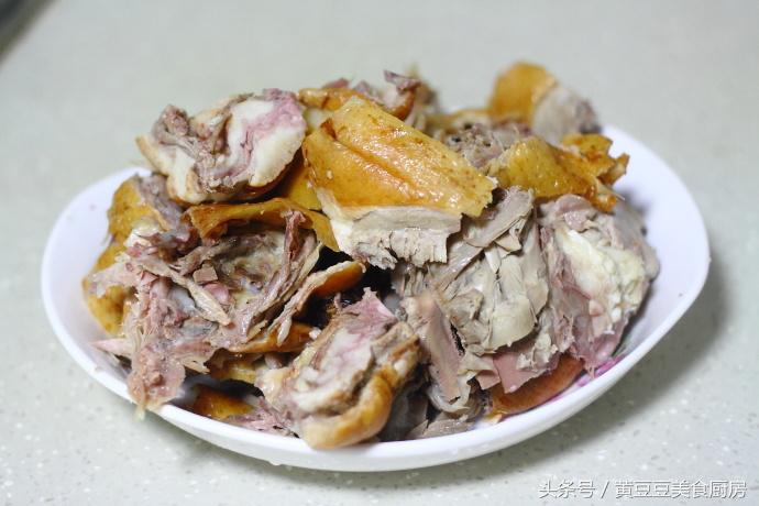吃烤鸭剩的鸭架怎么熬汤,吃烤鸭鸭架子怎么处理