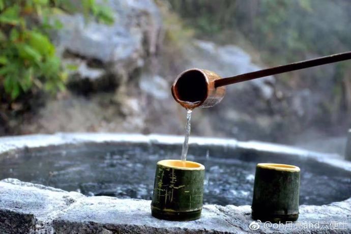 网咖如是说：腾冲热海有奇景有温度有美食想不火都难