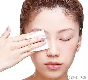 化妆棉爽肤水的正确使用方法,化妆棉正确使用方法