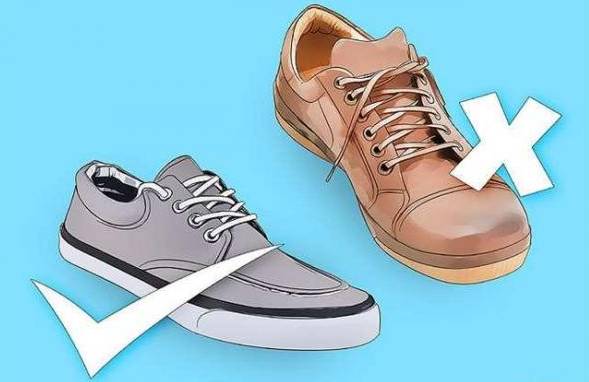 出门鞋子被雨淋湿了怎么弄干,下雨鞋子进水怎么处理