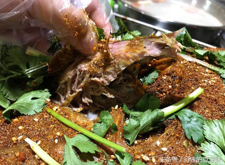 整只烤全羊需提前预定,整只烤全羊开始预定