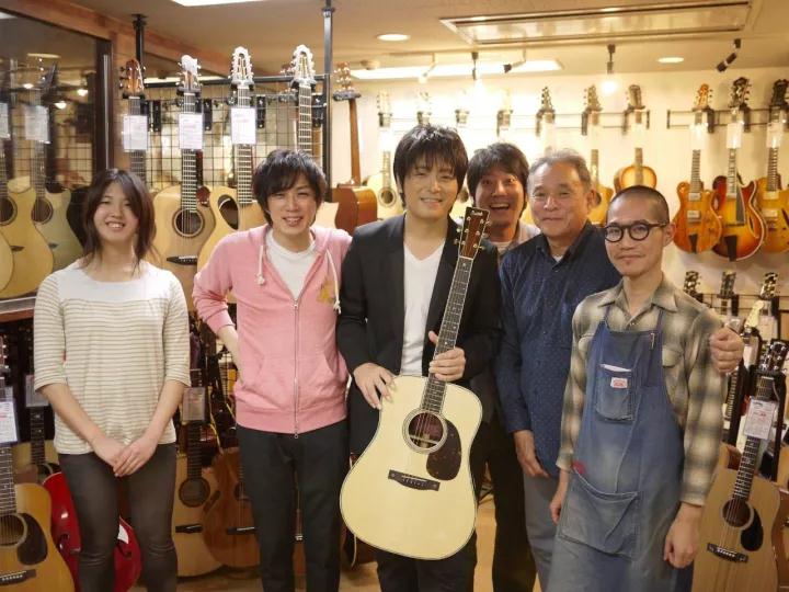 鏃ユ湰浜屾墜鍚変粬鐞磋,涓滀含鍚変粬鐞磋