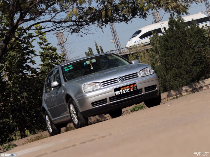 两万块钱能买到几年的高尔夫,两万多块钱买个二手车