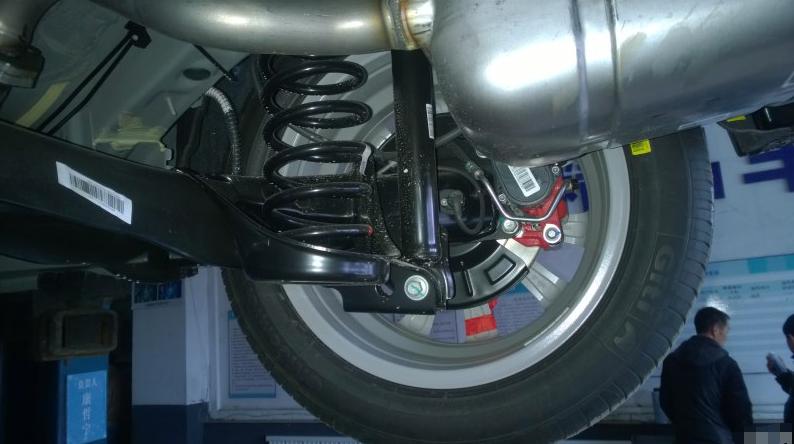 帝豪gs最大的缺点,帝豪gs驾驶感受对比高尔夫