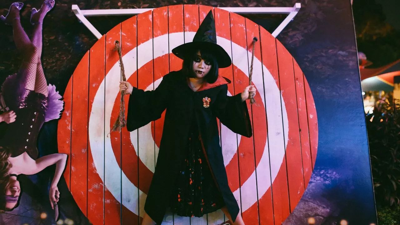 要说万圣节哪家强?这里可是连许巍都被吸引来一起“鬼”混了!