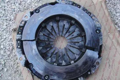 汽车越开越费油？可能是这6大零件出毛病了，抓紧去检测