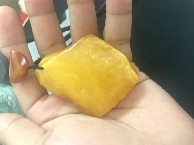 蜜蜡清洗用橄榄油还是婴儿油,蜜蜡洗污渍