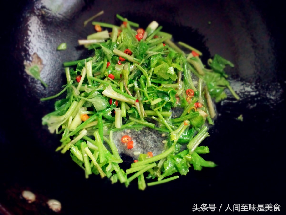 吃皮蛋灼伤口腔怎么处理,松花皮蛋吃了不舒服怎么办