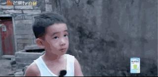 应采儿jasper为陈小春应援 (jasper看应采儿亲陈小春的眼神)