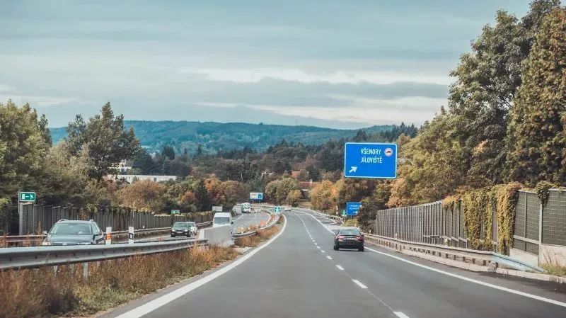 去欧洲旅游必须先去亚洲么,欧洲之行捷克