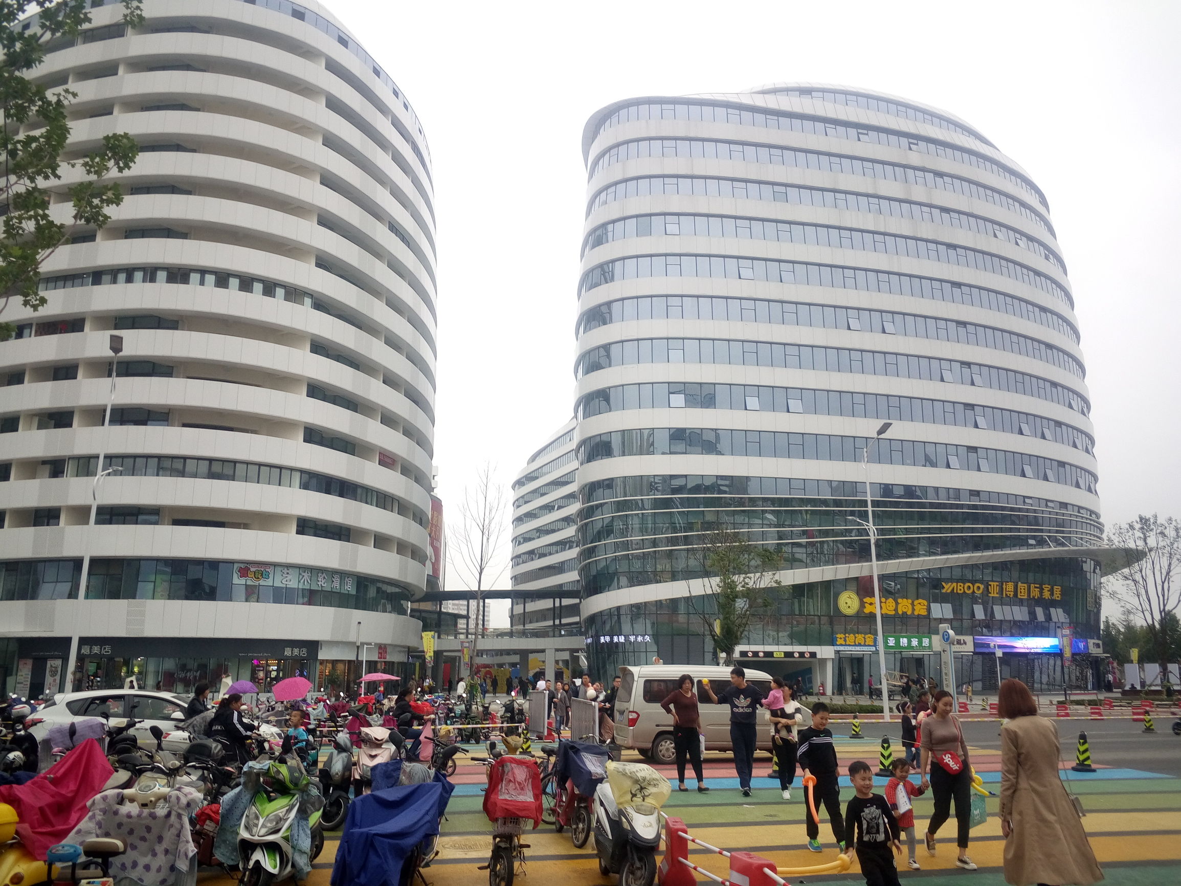 南阳商业新地标,建业凯旋广场,悦享时尚缤纷生活