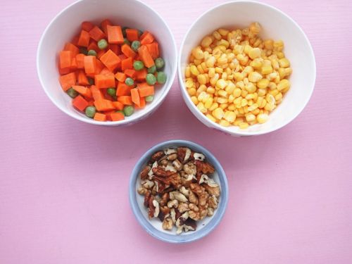 核桃仁广东家常菜,广东粤菜松子仁炒粟米