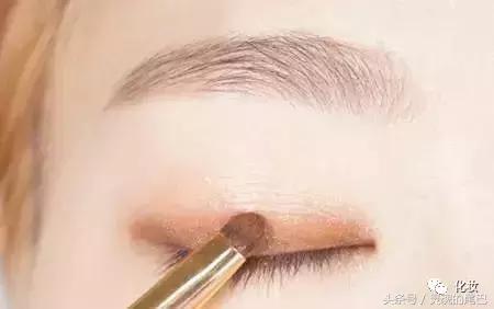 内双眼皮怎么画眼妆才好看,单眼皮日常眼妆怎么画显大又干净