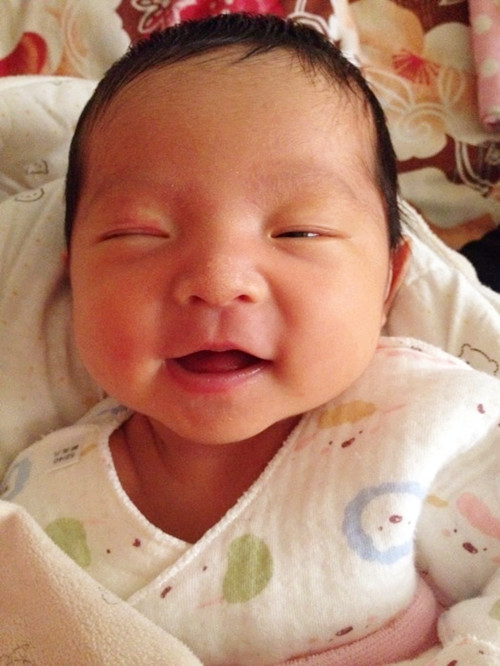 为什么宝宝一出生不会开眼睛,为什么宝宝出生眼睛睁不开