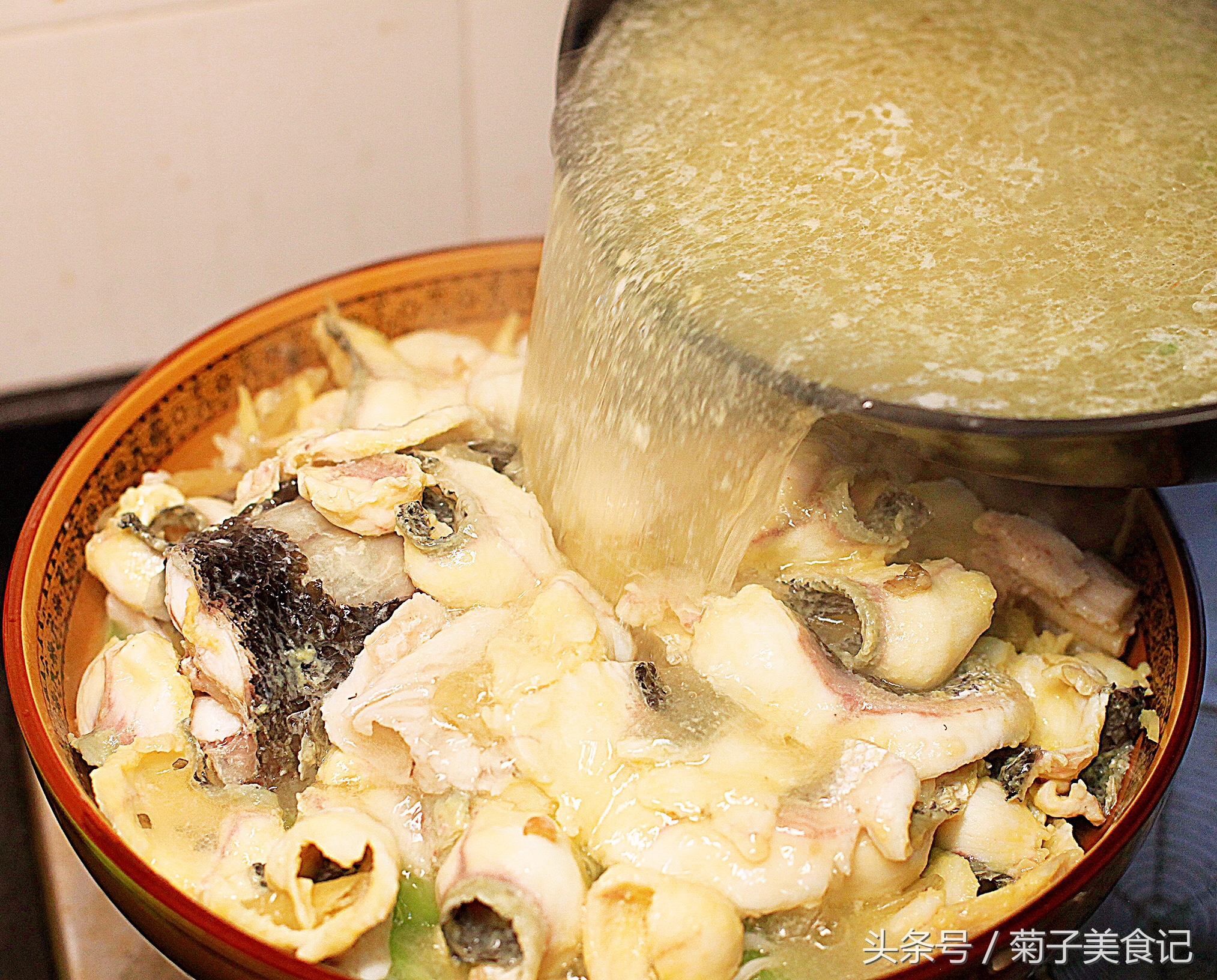 鱼片爽滑细嫩,花鲢水煮活鱼怎么切鱼片