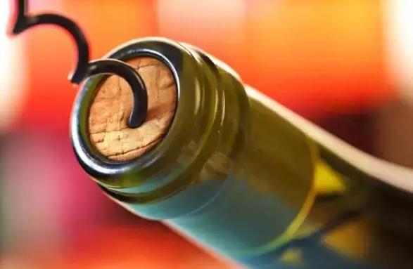 葡萄酒喝不完怎么封口,葡萄酒喝不完剩下了怎么办